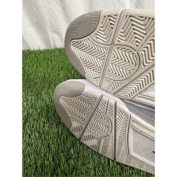 Size 10.5 - Jordan 4 Retro Mid White Oreo - Picture 5 of 9